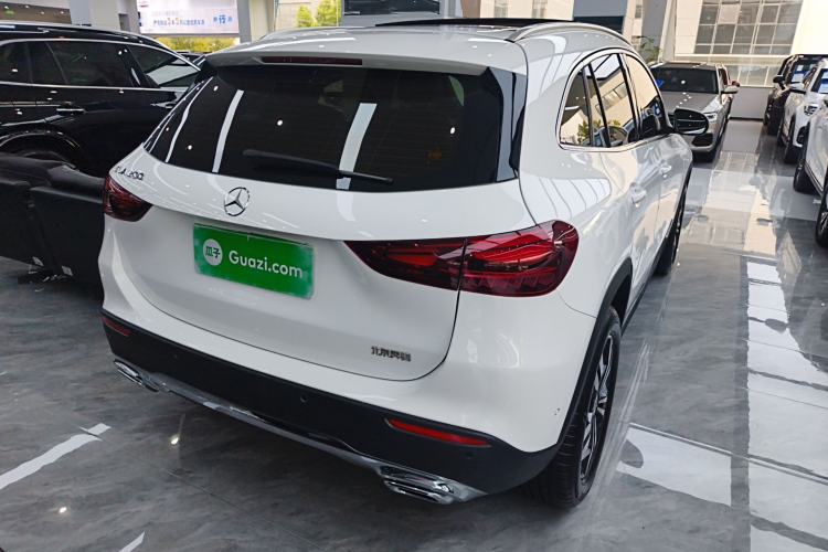 Used Mercedes-Benz GLA 2024 GLA 200 Rear Right 45 Deg