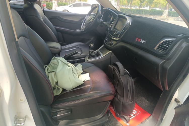 Used Baojun 560 2015 1.8L manual luxury version