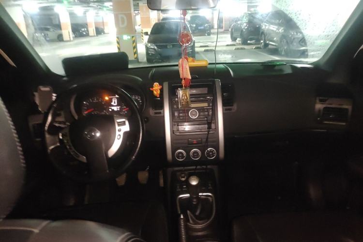 Used Nissan X-Trail 2012 2.5L Manual Luxury Edition 4WD Headliner