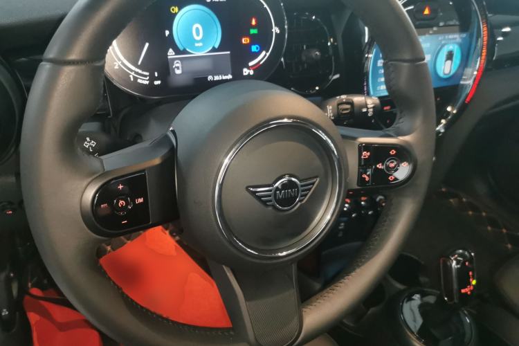 Used MINI 2023 Updated 1.5T COOPER Artist Steering Wheel