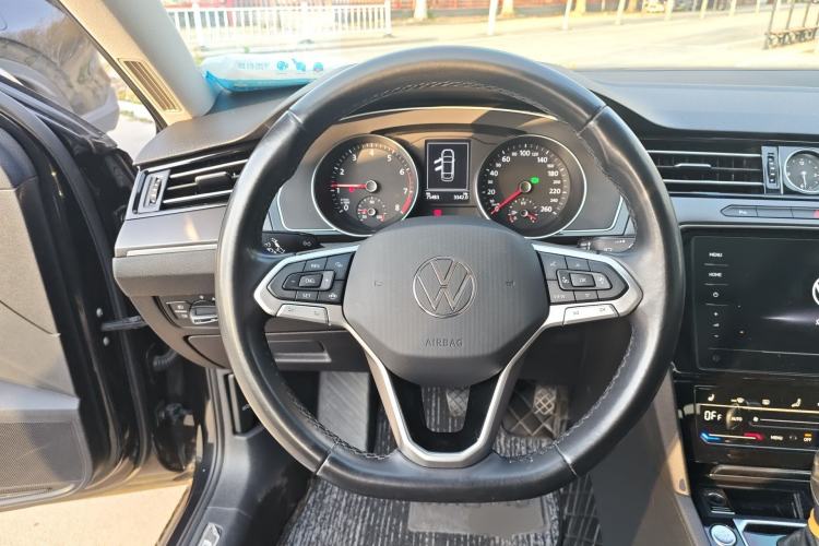 Used Volkswagen Magotan 2020 330TSI DSG Leading Model
