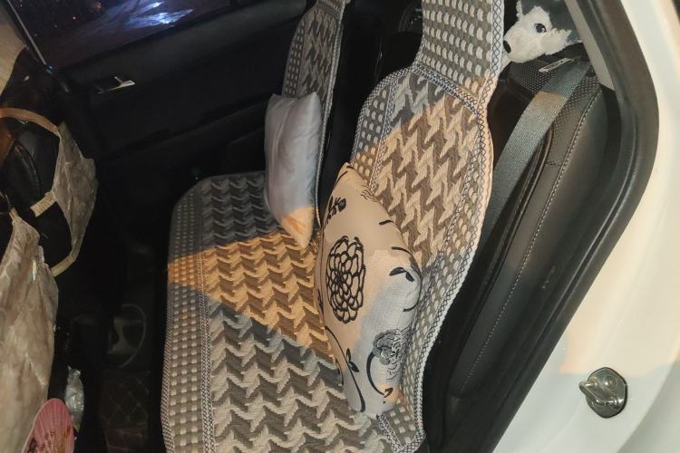 Used Hyundai ix25 2015 1.6L Automatic Two-Wheel-Drive Deluxe DLX Model
