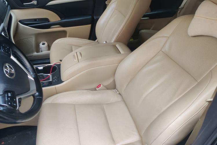 Used Toyota Highlander 2018 2.0T Four-Wheel Drive Luxury Version 7 Seats China VI Standard Left Front Seat