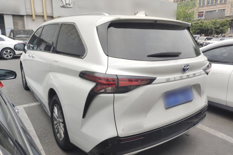 Used Toyota SIENNA 2023 2.5L Hybrid Luxury Edition Rear Left 45 Deg