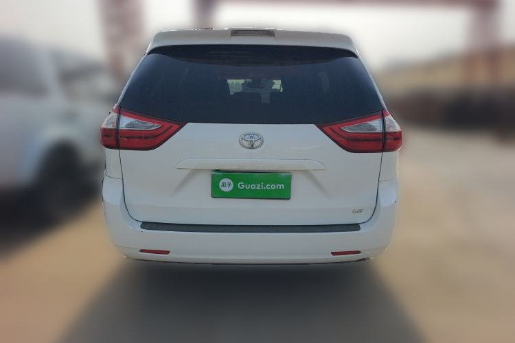 Used Toyota SIENNA 