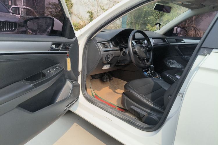 Used Volkswagen Bora 2016 1.6L Automatic Comfort Model
