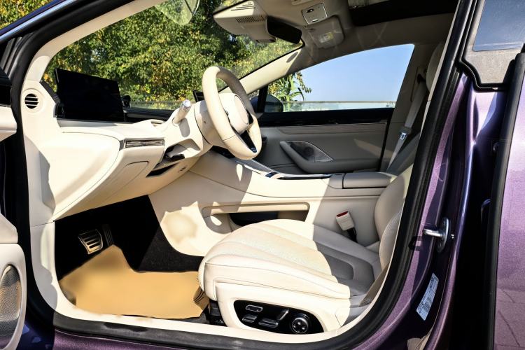 Used Hima Luxeed S7 2025 705 km Pro