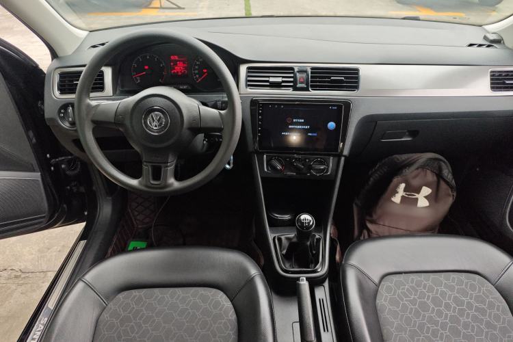 Used Volkswagen Santana 2015 1.6L Manual Comfort Edition Center Console