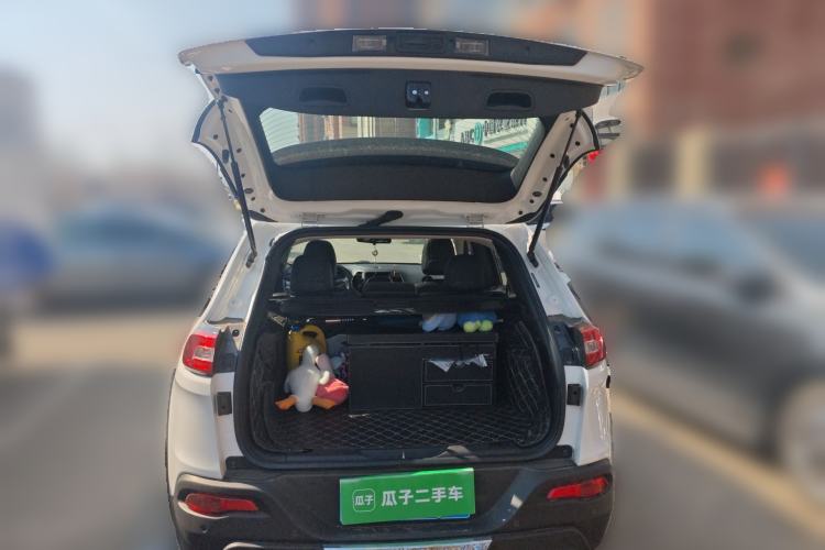 Used Jeep Cherokee 2017 2.0L Superior Edition Trunk