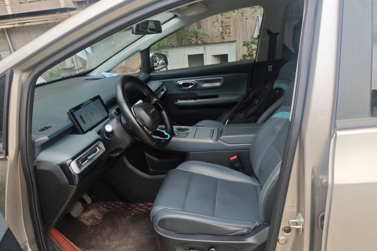 Used AION Y 2022 Plus 70 Tech Edition Left Front Seat