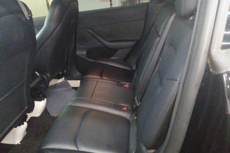 Used Tesla Model Y 2023 Long-Range All-Wheel-Drive Version
