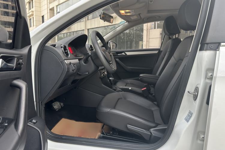 Used Jetta VA3 2019 1.5L Automatic Enjoyment Edition Interior 1