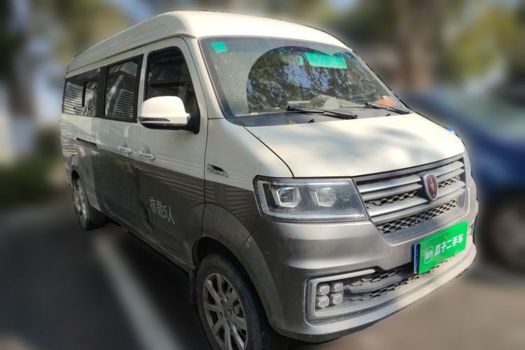 Used Jinbei New Hiace S 2023 1.5L Wealth Edition Passenger Van 5/6/7-Seater Central Air Conditioning Version SWC15M Front Right 45 Deg