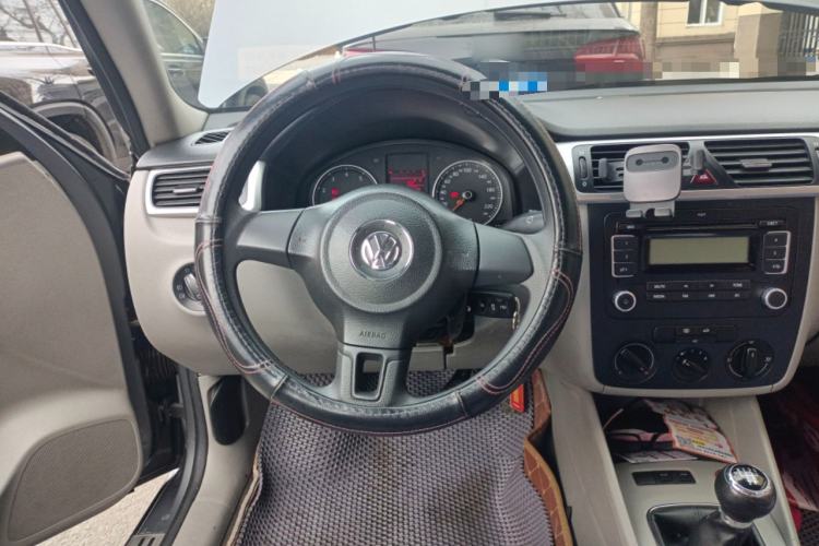 Used Volkswagen Bora 2011 1.6L Manual Fashion Edition
