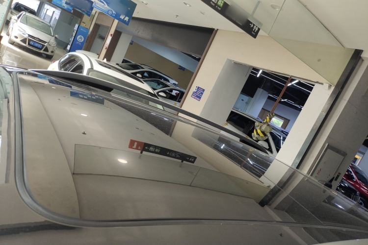 Used Volkswagen Tayron 2023 330TSI Two-Wheel-Drive Luxury Plus Advanced Version Roof