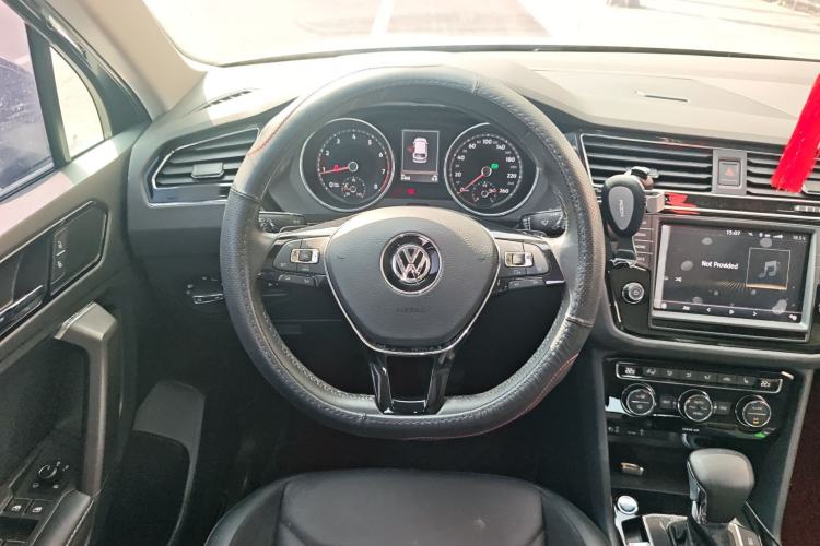 Used Volkswagen Tiguan L 2017 330TSI Automatic Two-Wheel Drive Luxury Edition