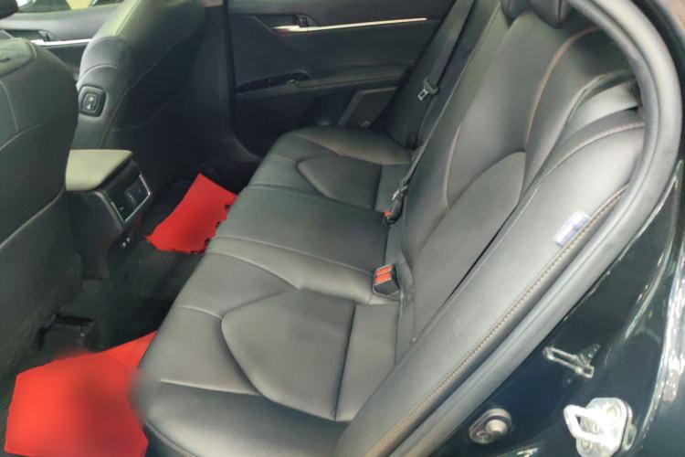 Used Toyota Camry 2021 2.0G Luxury Edition
