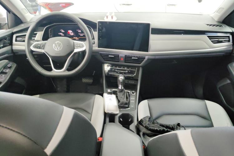 Used Volkswagen Bora 2023 300TSI DSG Prestige Edition Center Console