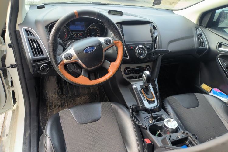 Used Ford Focus 2012 Hatchback 2.0L Automatic Luxury Sport Model
