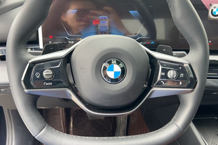 Used BMW 5 Series 2024 530Li Leading Luxury Package Steering Wheel