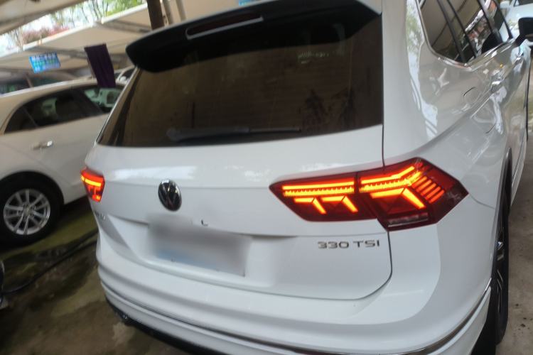 Used Volkswagen Tiguan L 2023 330TSI Automatic Two-Wheel Drive R-Line Enjoyment Edition
