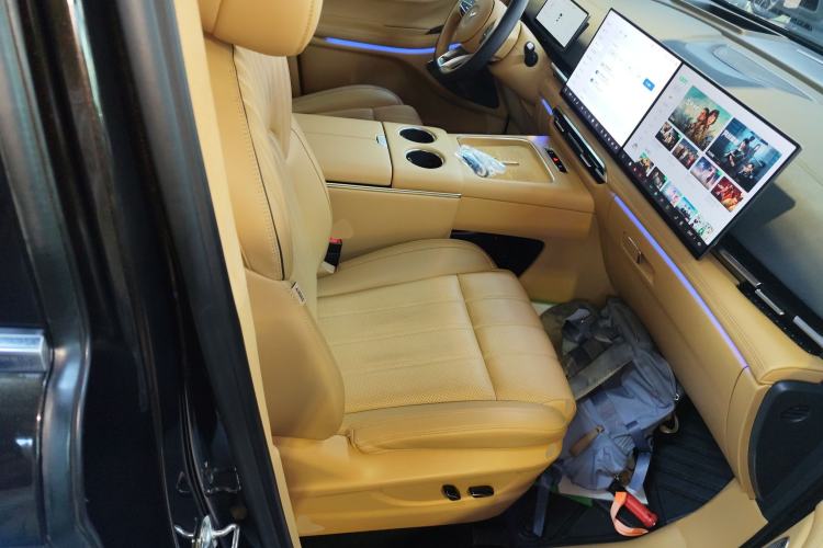 Used VOYAH Dream 2025 PHEV Four-Wheel-Drive Flagship Kunpeng Edition