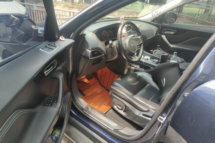 Used Jaguar F-PACE 2016 2.0T Two-Wheel-Drive R-Sport Sport Edition Driver Seat