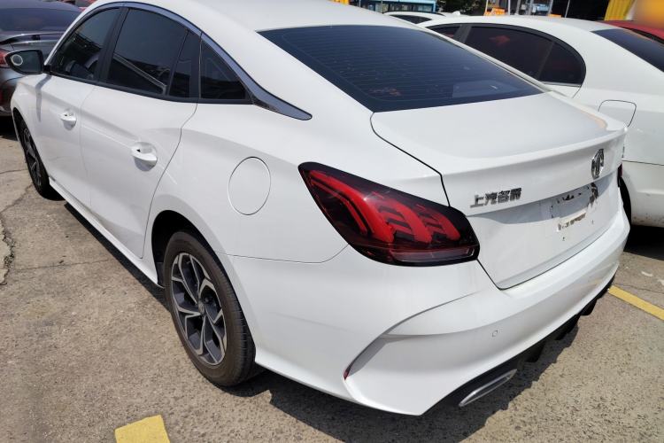 Used MG 5 2021 180 DVVT Manual Youth Luxury Edition
