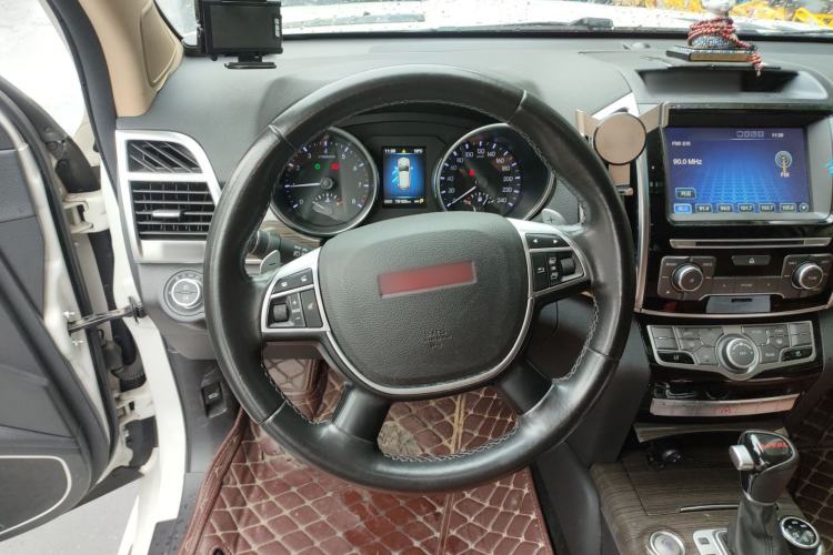 Used Haval H9 2015 2.0T Four-Wheel Drive Luxury 7-Seater Steering Wheel