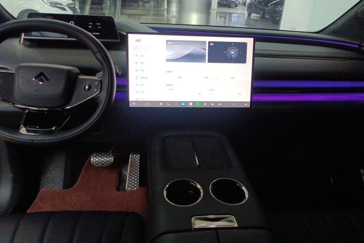 Used Hyptec HL 2025 700 Ultra Six-Seater All-Wheel-Drive LiDAR Version Center Console