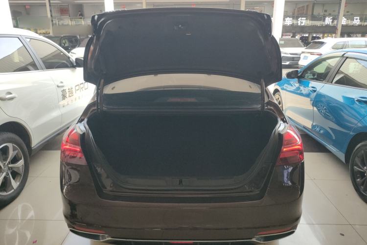 Used Geely Auto Emgrand 2019 Leading Edition 1.5L CVT Luxury Model China VI Standard