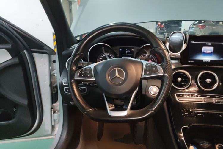 Used Mercedes-Benz C-Class 2015 C 200 Sport Edition 4MATIC Steering Wheel
