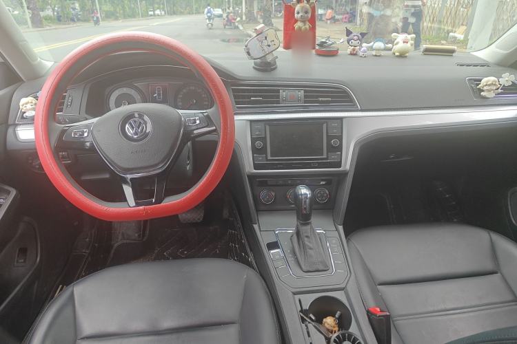 Used Volkswagen Lamando 2021 230TSI DSG Fashion Edition Center Console