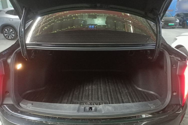 Used Hongqi E-QM5 2023 Base Travel Edition
