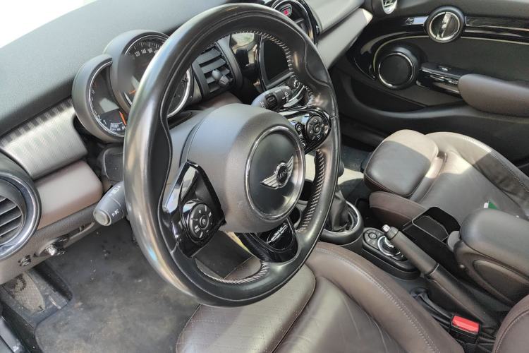 Used MINI 2016 1.5T COOPER Performance Edition 5-door version Steering Wheel