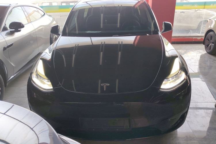 Used Tesla Model Y 2023 Long-Range All-Wheel-Drive Version