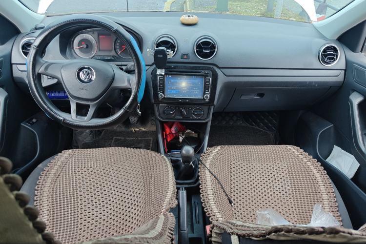 Used Volkswagen Jetta 2017 1.5L Manual Fashion Edition
