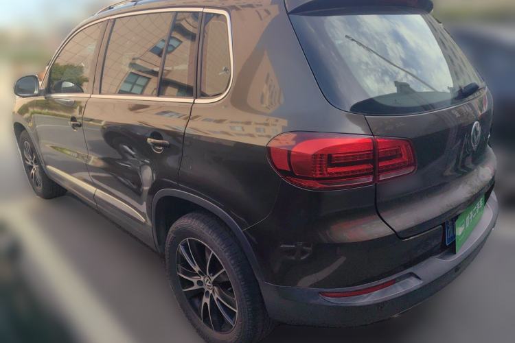 Used Volkswagen Tiguan 2015 1.8TSI Automatic Two-Wheel Drive Luxury Model Rear Left 45 Deg