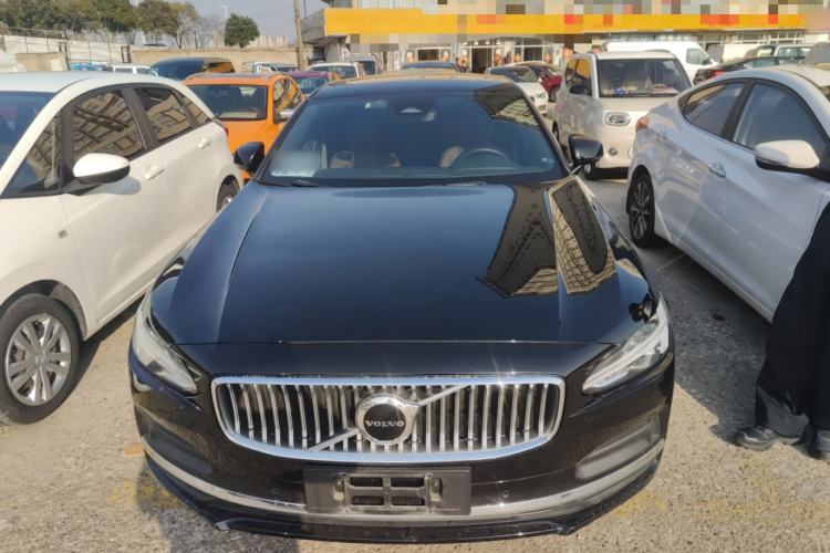 Used Volvo S90 2023 B5 Zhiyuan Luxury Edition
