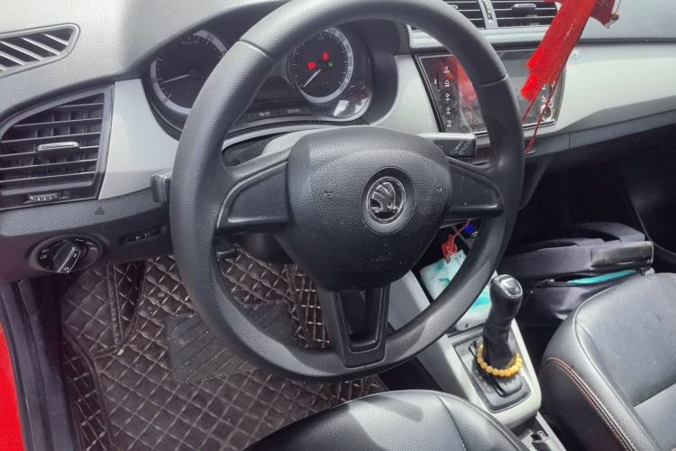 Used Skoda Fabia 2016 1.4L Automatic Car Enjoy Edition
