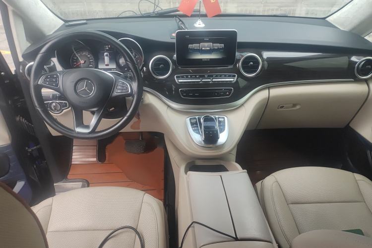 Used Mercedes-Benz V-Class 2018 V 260 Avantgarde Edition China VI