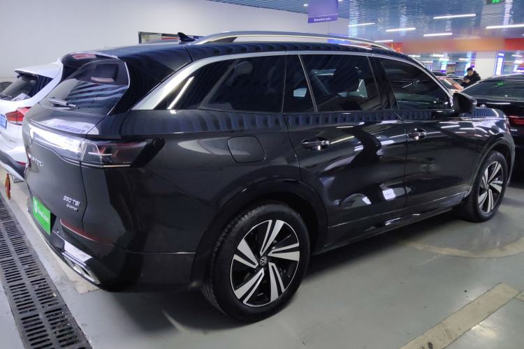 Used Volkswagen Tavendor 2024 Facelifted 380TSI All-Wheel Drive R-Line Cruise Premium Edition