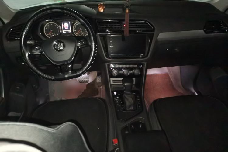 Used Volkswagen Tiguan L 2019 Revised 330TSI Automatic Two-Wheel Drive Smart & Luxury Edition China VI Standard