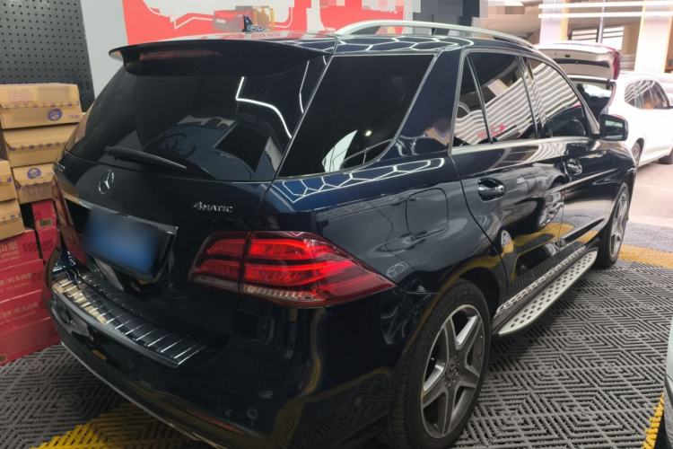 Used Mercedes-Benz GLE 2017 GLE 400 4MATIC Rear Right 45 Deg