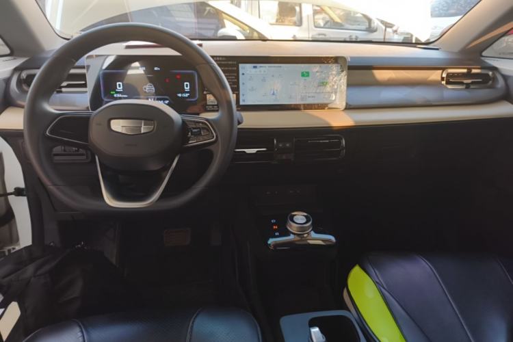 Used Geometry E Firefly 2024 301km Flowing Light