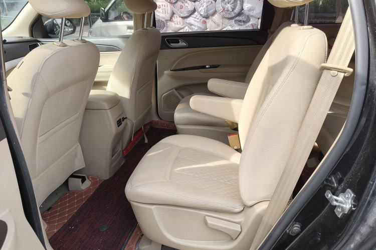 Used Baojun 730 2016 1.5T Manual Standard Version 7 Seats
