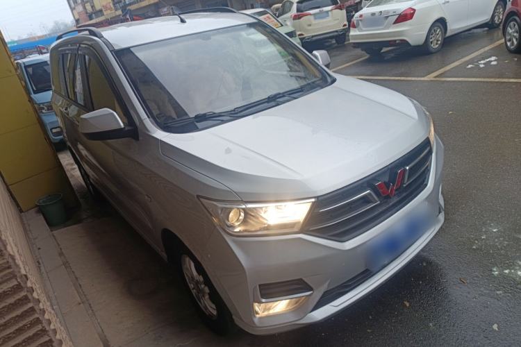 Used Wuling Hongguang 2018 1.5L S Comfort Model L2B Front Right 45 Deg