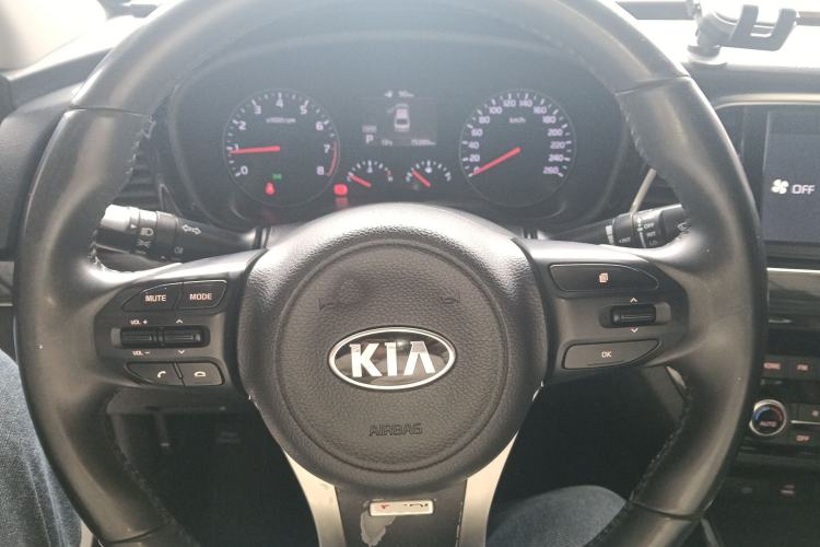 Used Kia K3 (Kai Shen) 2017 1.6T Automatic GLS Steering Wheel