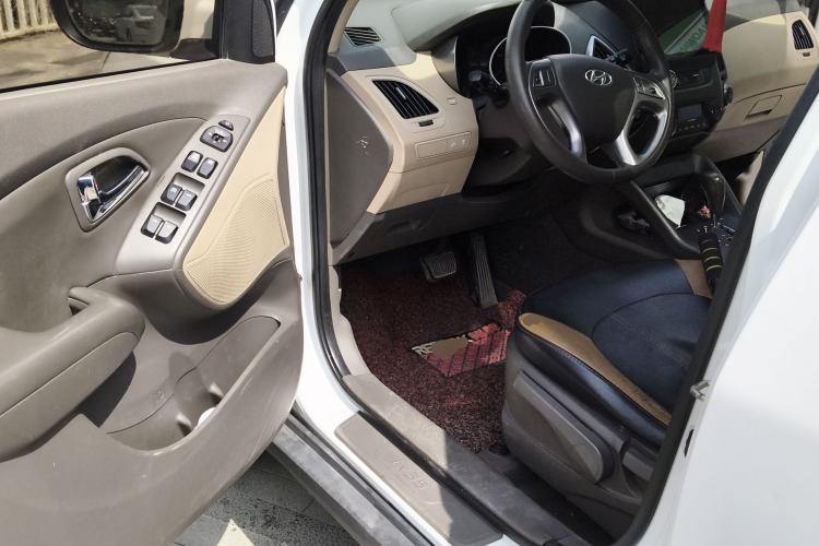 Used Hyundai ix35 2010 2.0L Automatic Two-Wheel Drive Elite Edition GLS
