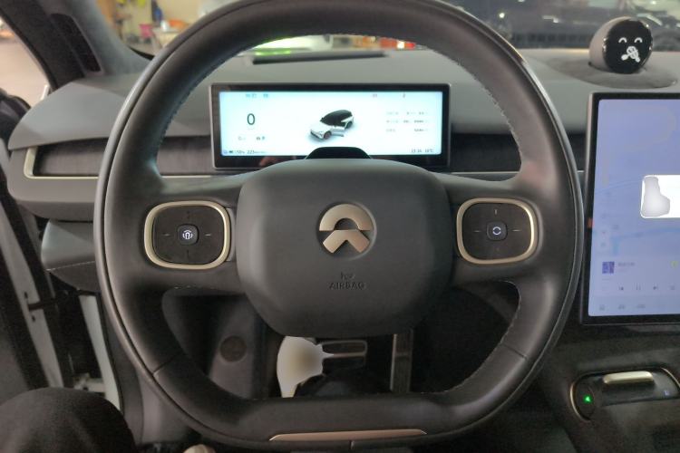 Used Nio ES8 2023 75 kWh Executive Edition Steering Wheel